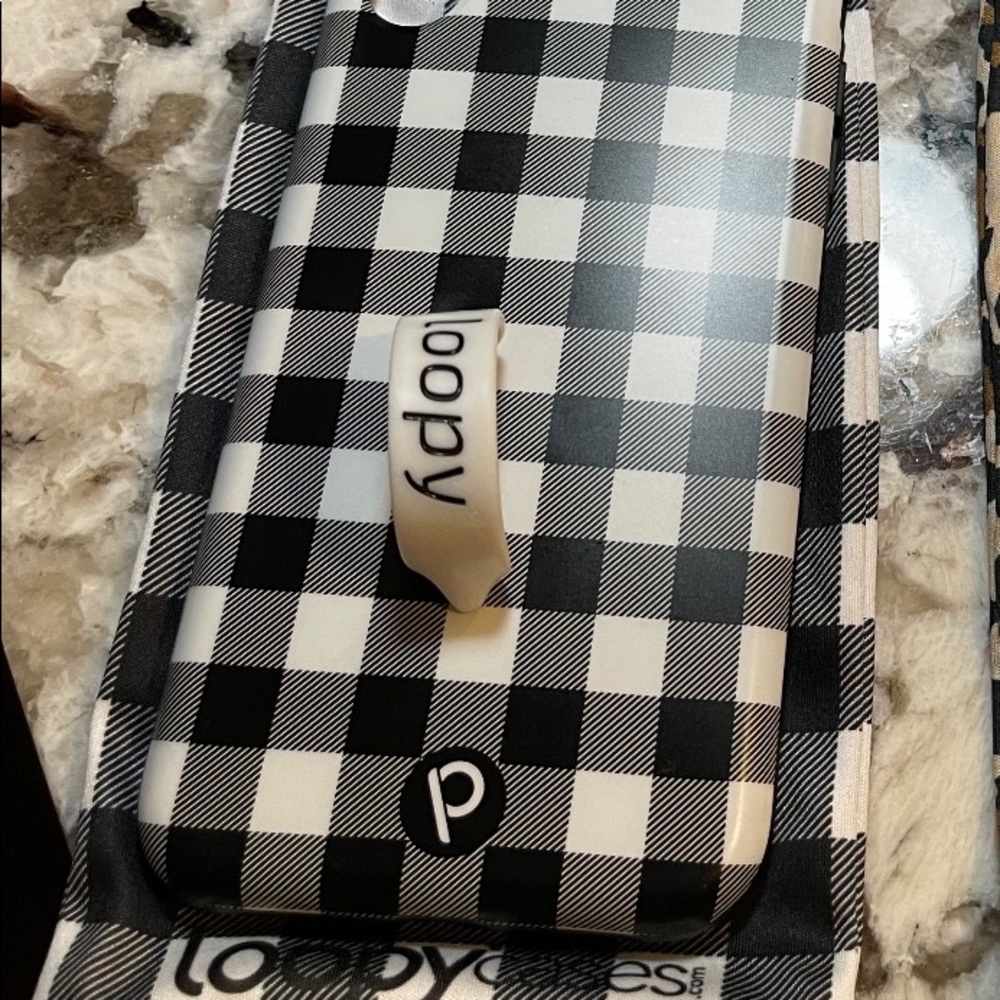 Buffalo check loopy case.